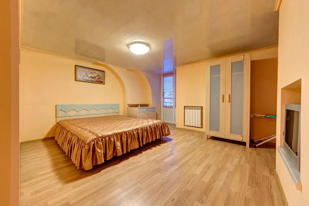 Elegant Apartment on Saksagans'kogo street