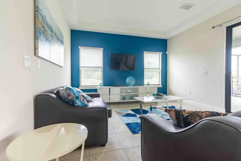 SPACIOUS 6bdrm Villa near ALL the attractions