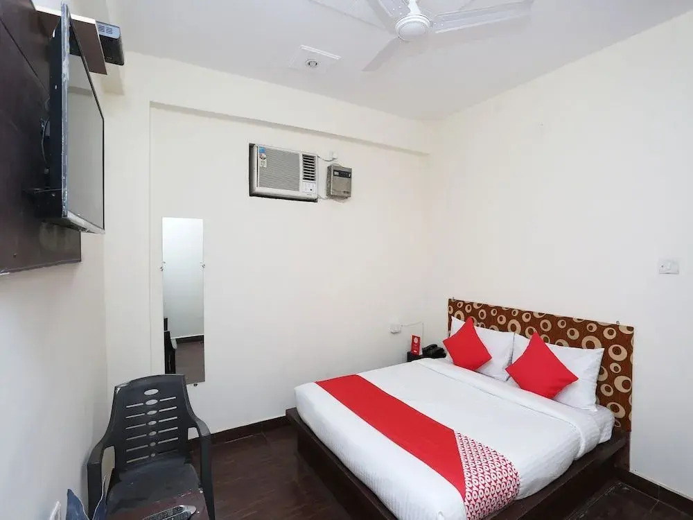 Hotel Hira By OYO Rooms