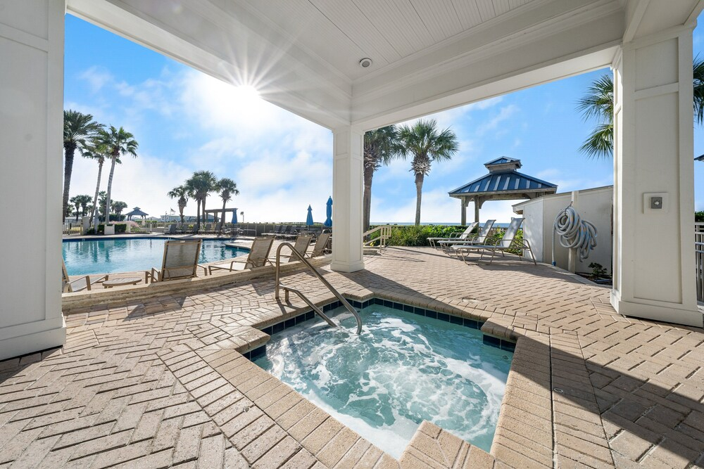 The Beach Club B202