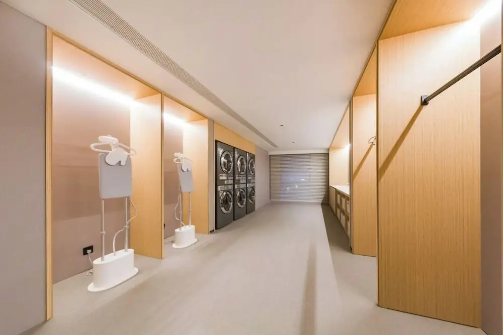 Full Season Hotel-HGH