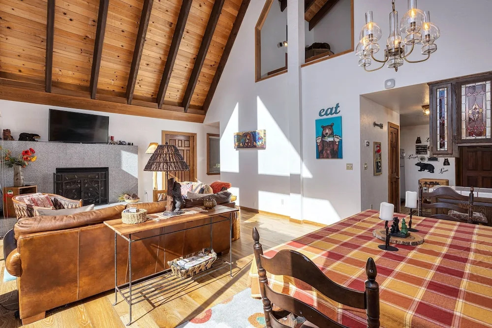 New Listing! Luxe W/ Private Master Suite 4 Bedroom Home