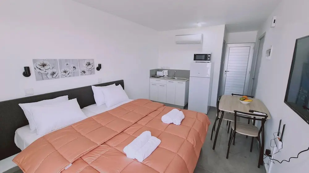 100 AN - Napa Living 38
