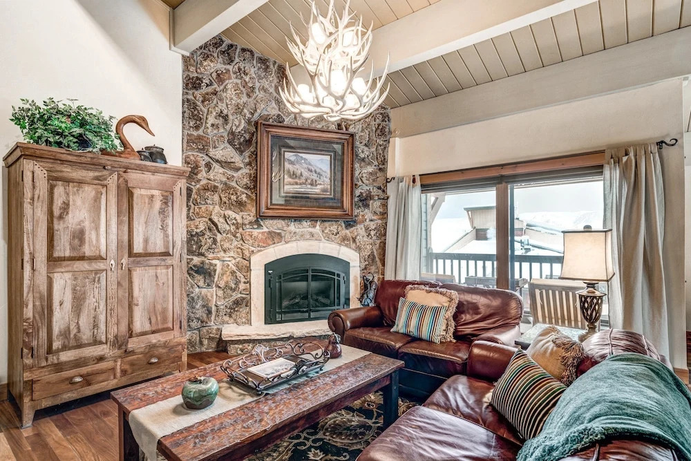2315 Apres Ski Way #120 Condo by RedAwning