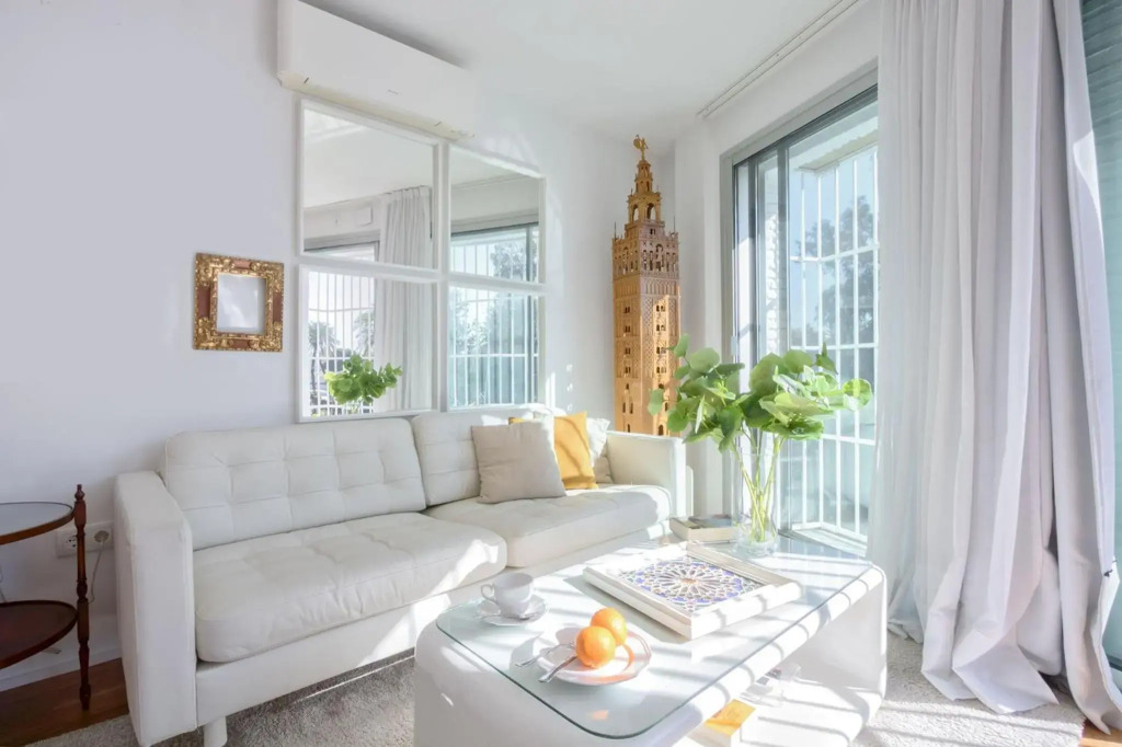 Betis Deluxe Riverside by Valcambre