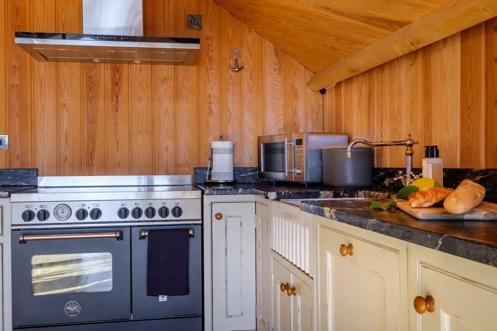 Lilymere Boat House