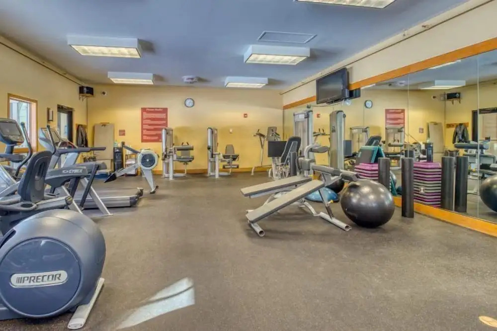 Luxury 3 Bedroom Townhouse Next To Keystone Lake, Free Shuttle, Hot Tub And Sauna