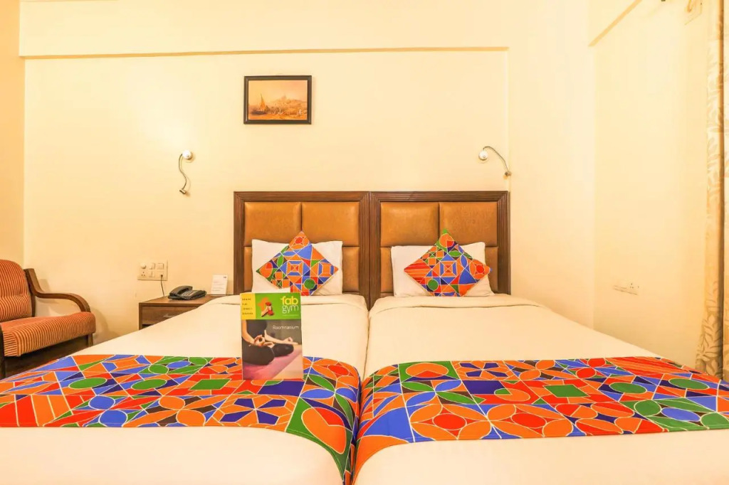 Fabhotel Sri Krishna Suites