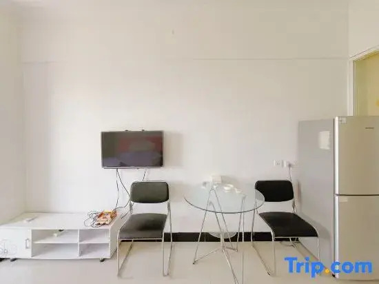 Tuwu Theme Apartment (Jiashan Railway Station Renmin Avenue)