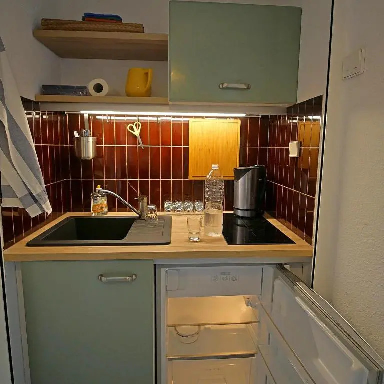 Studio de 33 m2, vue et bord de mer, parking