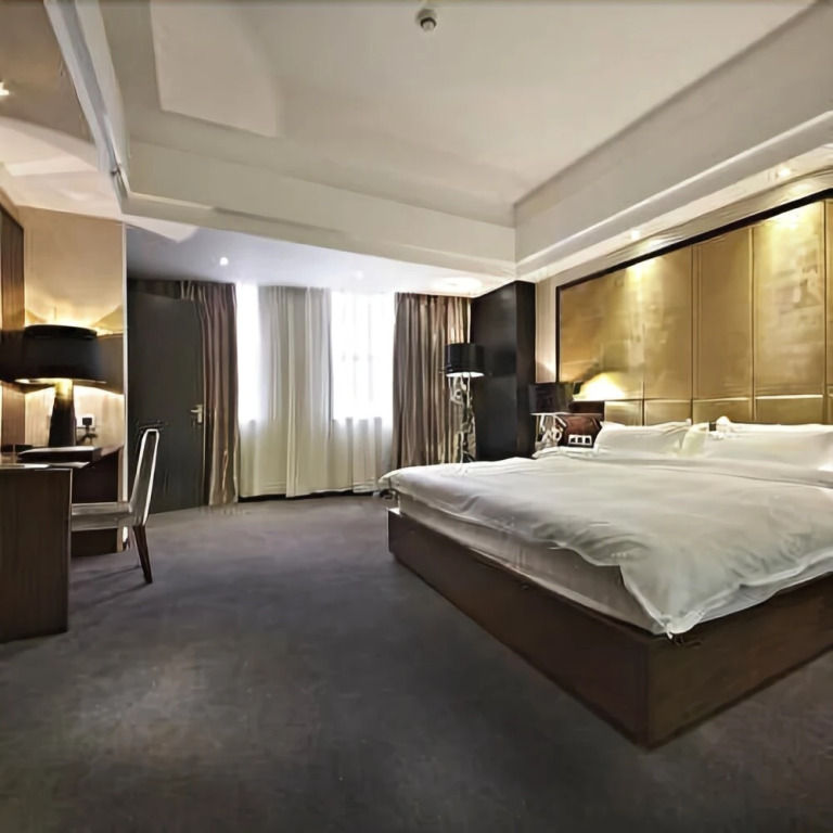 Platinum Crystal Hotel