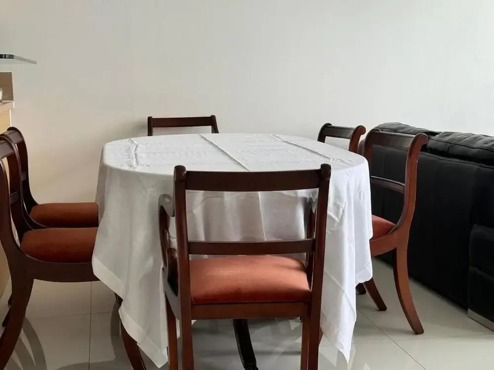 Royal Docks Luxury 3 Bedroom Apartment