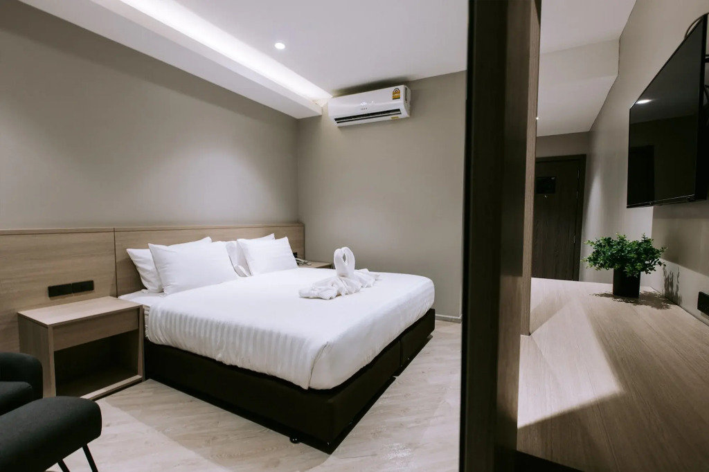 The Rich Hotel
