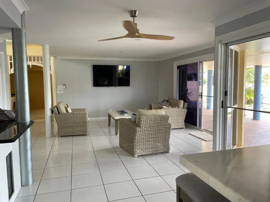 SPECTACULAR WATERFRONT Canal Home, BRIBIE ISLAND