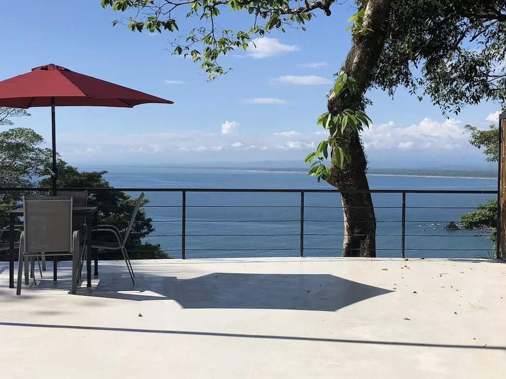 Vista Ocean Suites