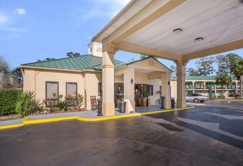 Econo Lodge Inn & Suites Hardeeville I-95
