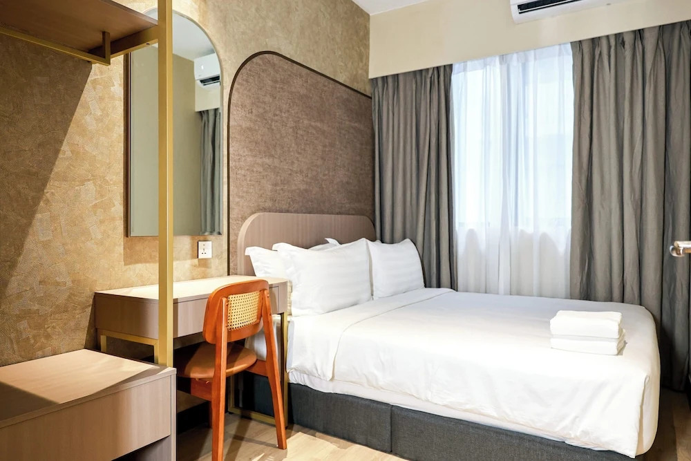 Kivana Suite, Vetro 11 by Ayuhouz