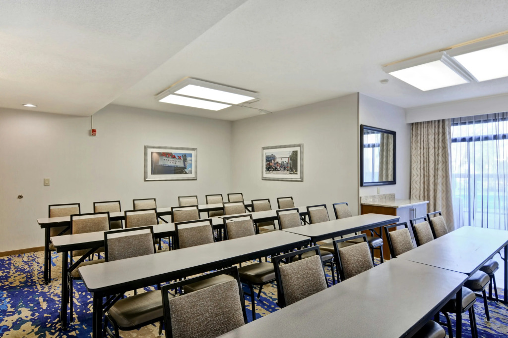 Hampton Inn Memphis-Poplar