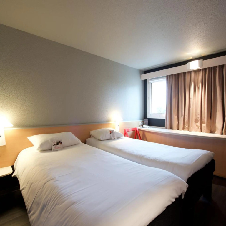 ibis Pau Lescar