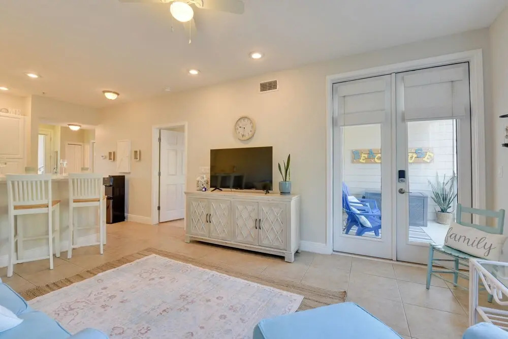 Santa Rosa Beach Condo w/ Patio < 1 Mi to Beach!