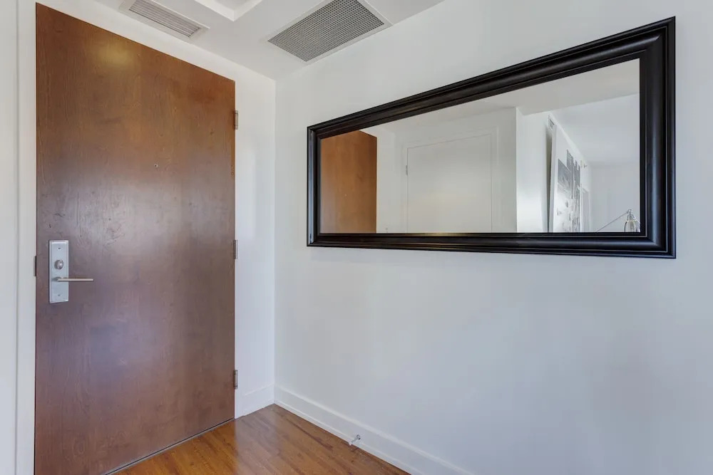 Palais-des-Congrès Furnished Suites by Hometrotting