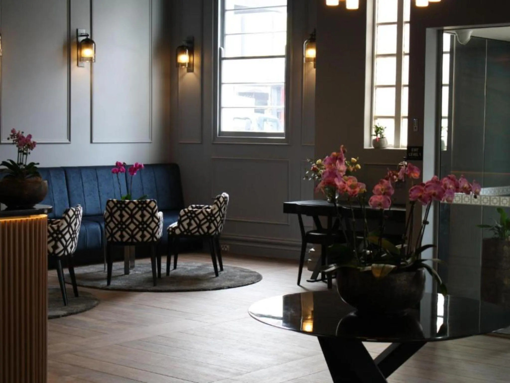 Mrs Banks Hotel