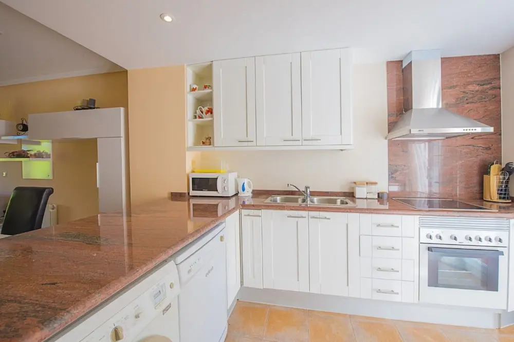 Bungalow - 3 Bedrooms with Pool and WiFi - 104996