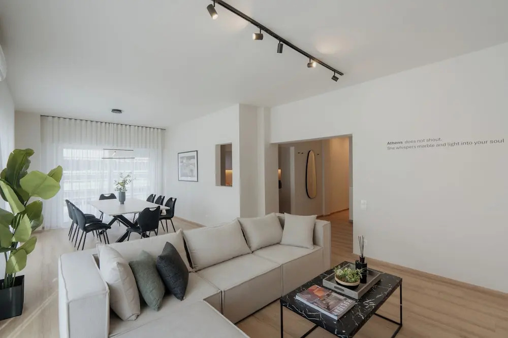 Luxury & Spacious Penthouse in Athens with Terrace