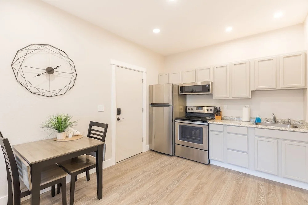 Updated 2 Bedroom Apartment