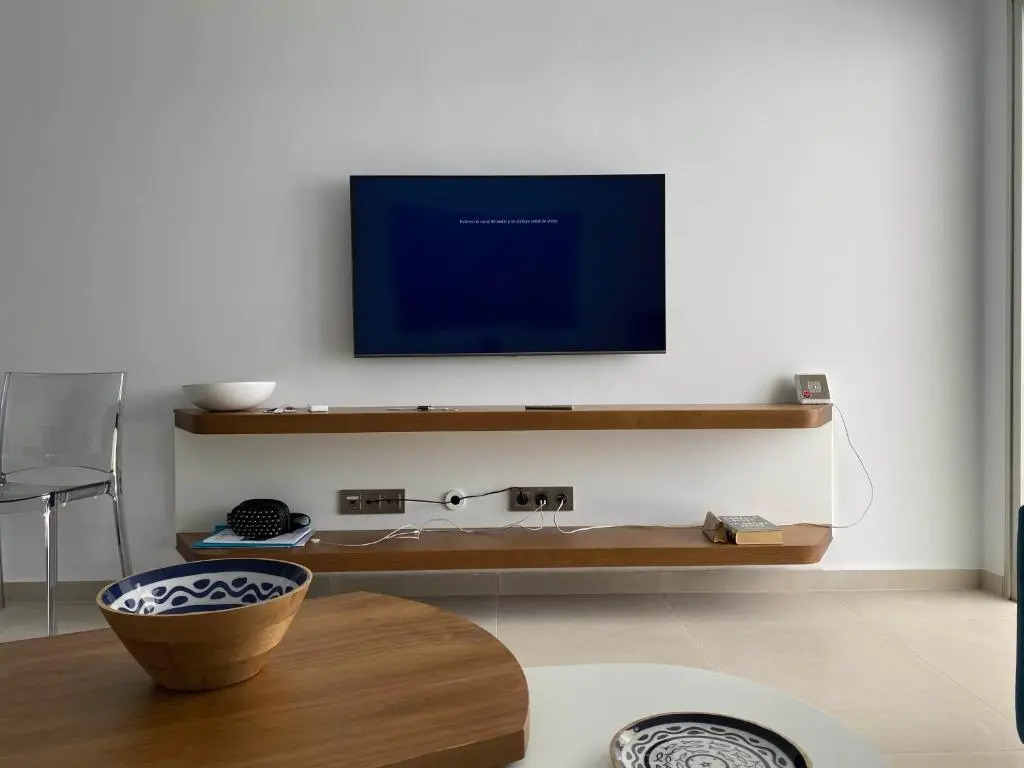 Marina Suites 7