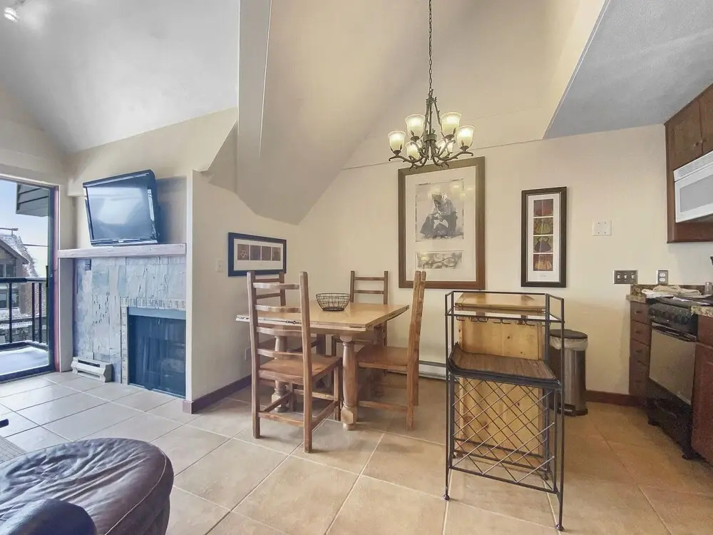 Ski Lodge 209 2br 2 Bedroom Condo by Redawning
