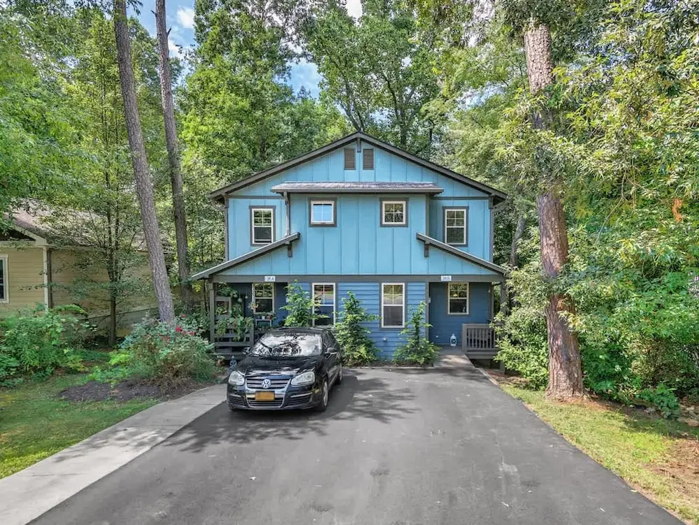 Cozy 2BR Townhouse w Deck Walk to W Asheville
