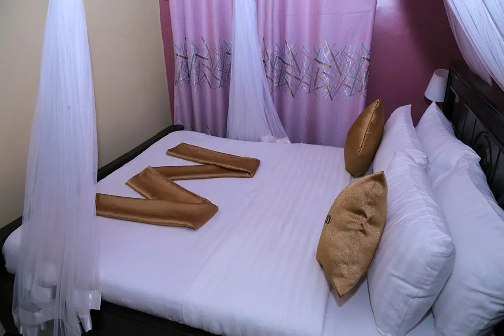 Kamwe kamwe hotel