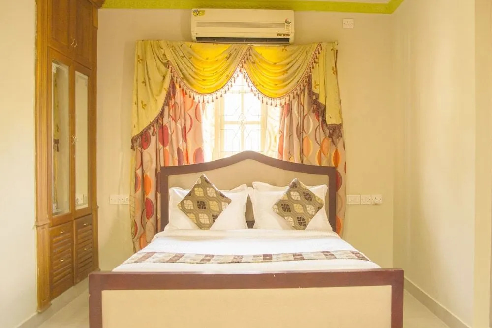 OYO 23736 Royale Suites And Apartments
