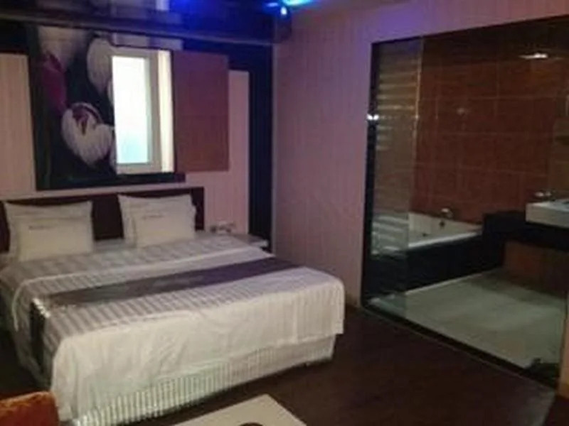 Beast Motel