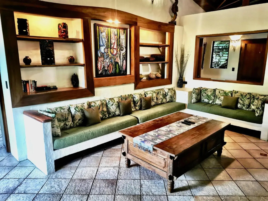 Toucan Villa Family home w Private Pool Garden