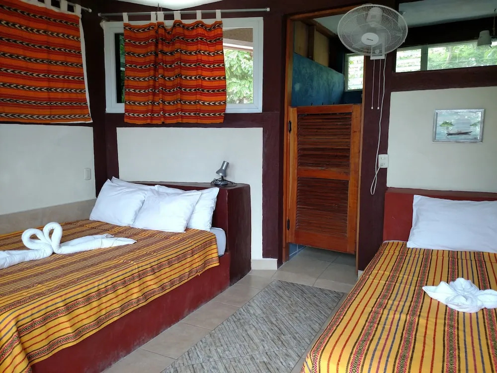 Zapote Tree Inn