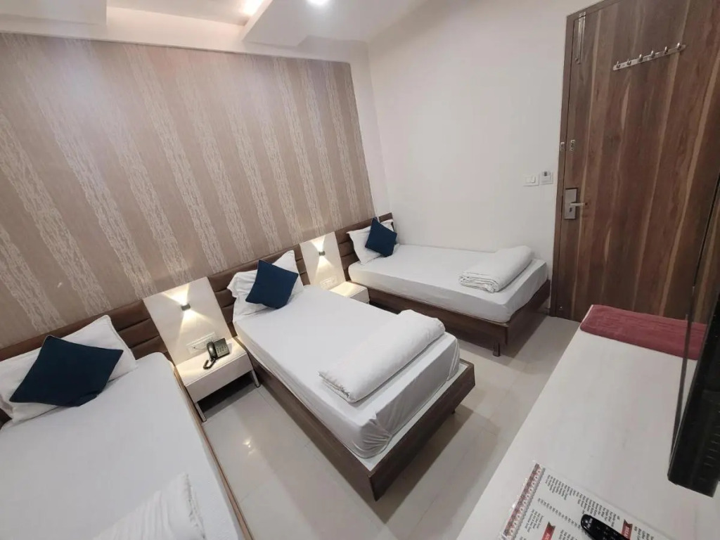 Hotel Heritage - Near Trade Center, Visa Consulate BKC