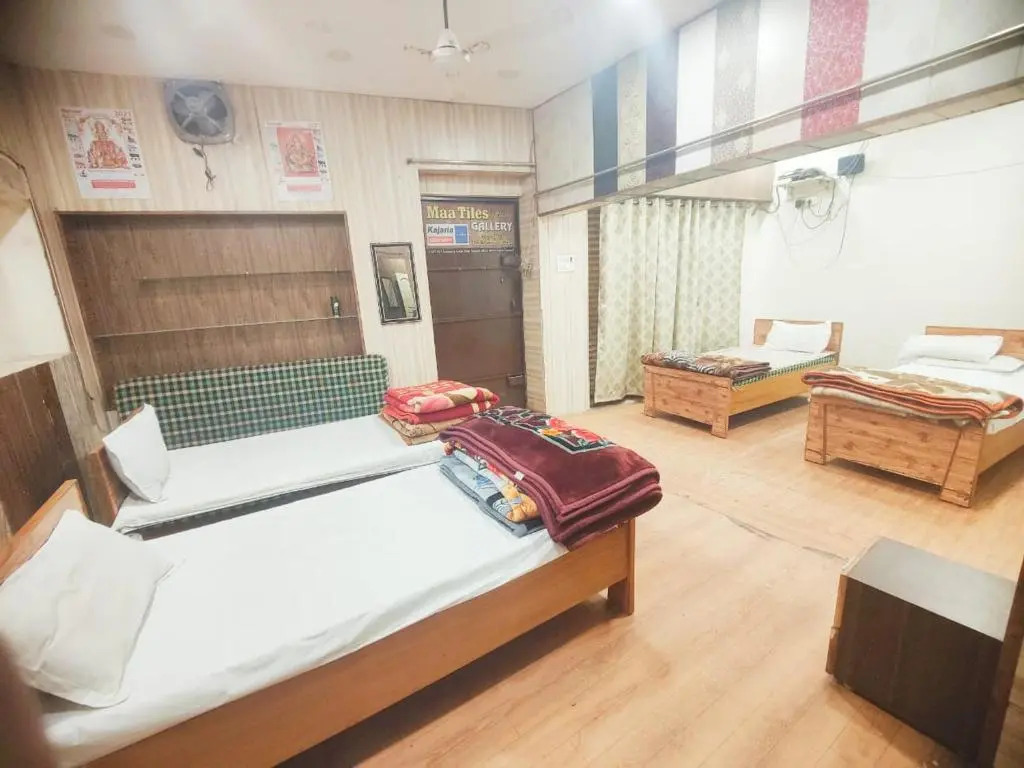 Shiv ganga guest house