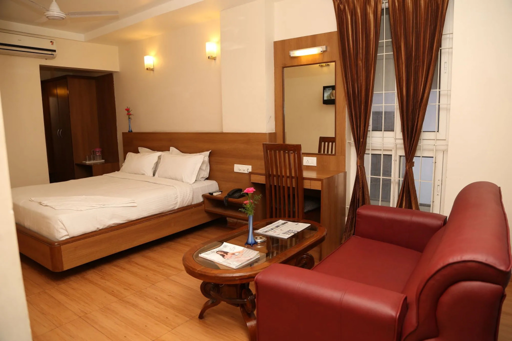 Hotel SPR Inn