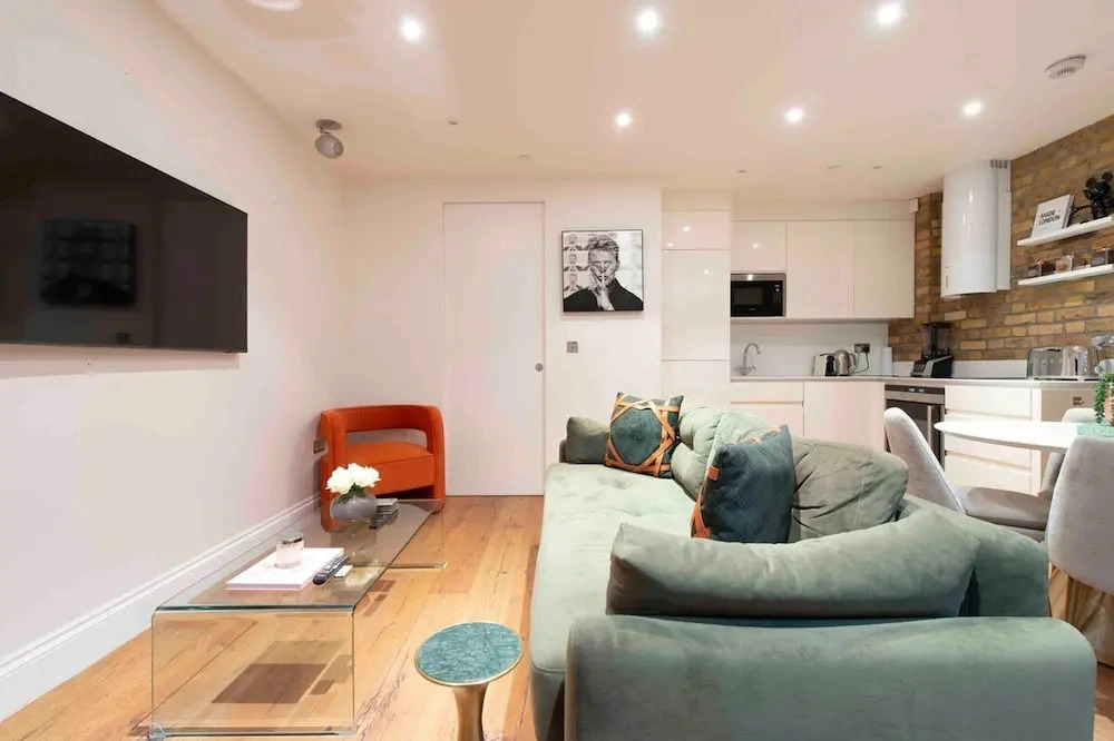 Unbeatable Location Luxury 2bed 2bath Apartment