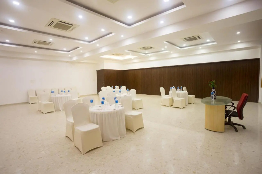 Diwatel Grande Resort, Managed By Confraworld Hospitality