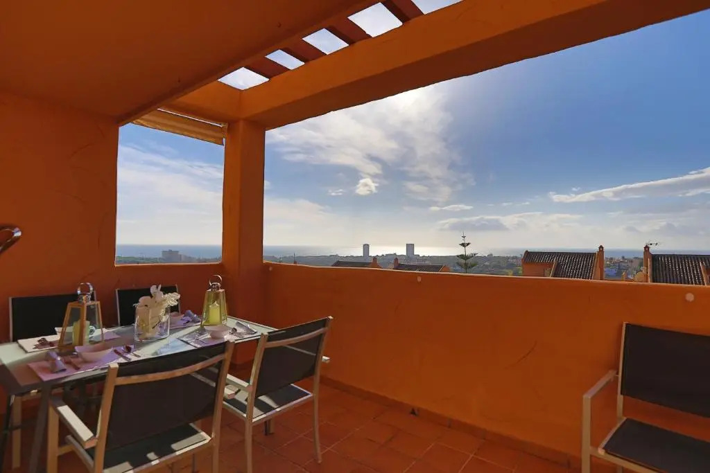 R25 Modern bright 2 bedroom apartment