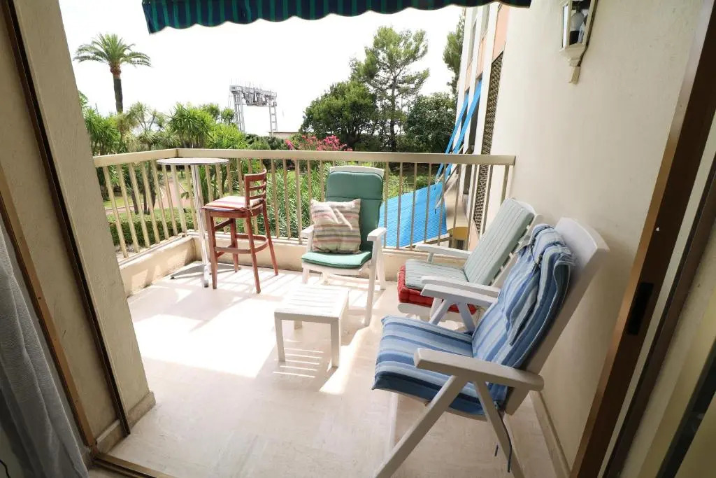 Sea side 2 bedroom with heated pool 322