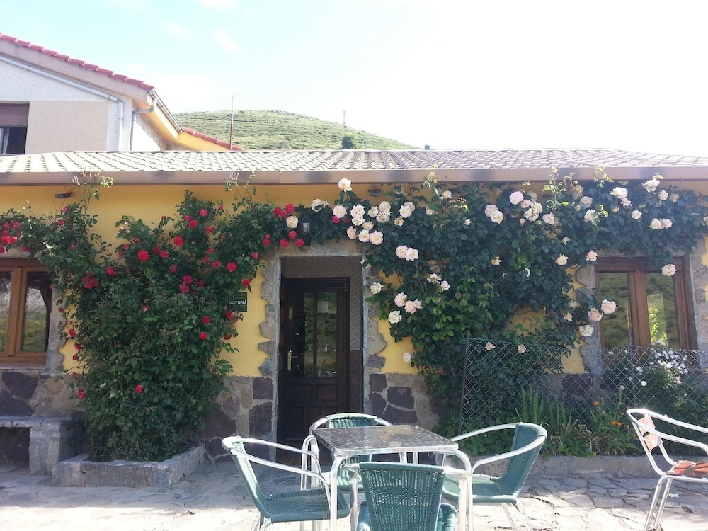 Hostal La Collada de Aralla