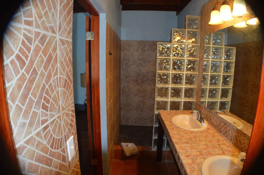 Esperanza Inn Guesthouse