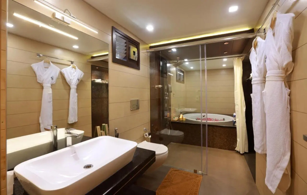 Maliekal Heritance Cherai Beach Cochin