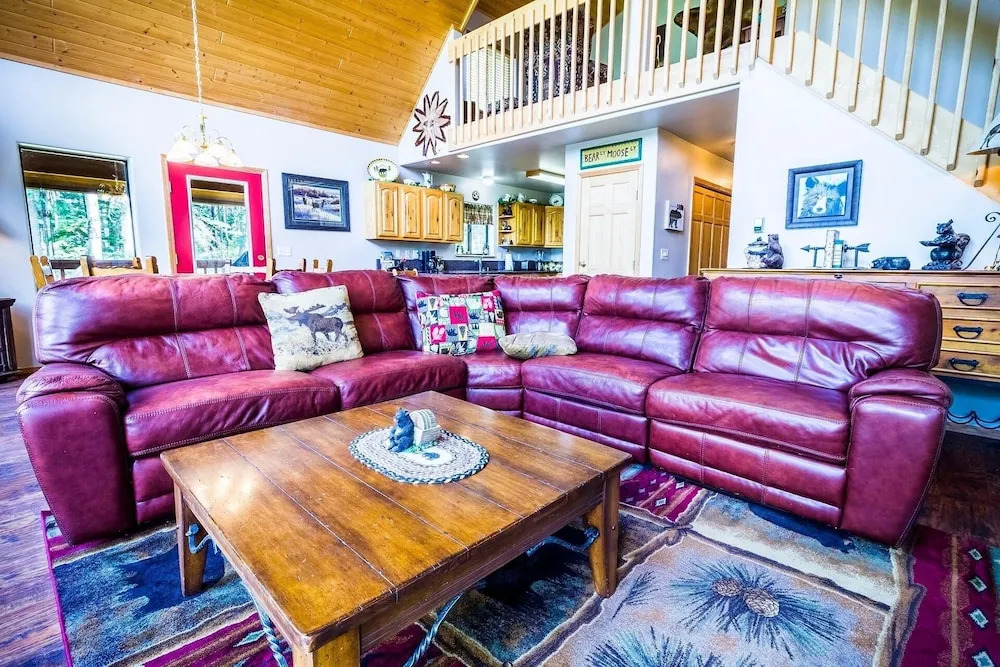Sleepy Bear House 4 Bedrooms 3 Bathrooms Home
