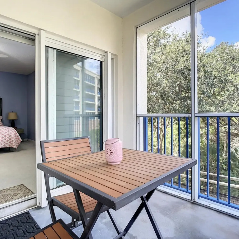 Oceanwalk Jr Penthouse Across From Pool Tennis Shuffleboard Walk to Beach Ow7 207