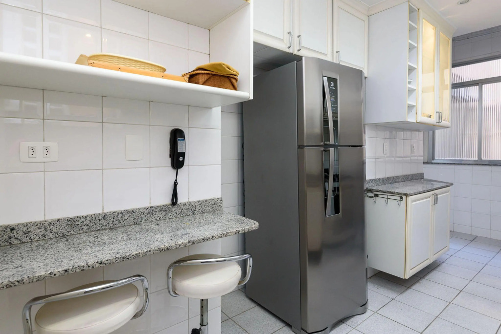 Espaçoso 3qtos No Leblon Com Garagem | Bm 647/405